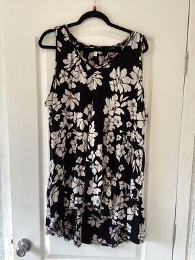 Terra & Sky Black and White Floral Tiered Tank Dress 3XL EUC